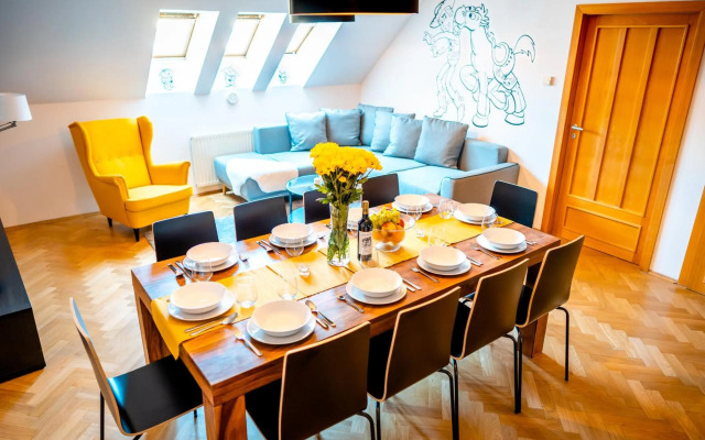 Klimentska Cartoon apartments