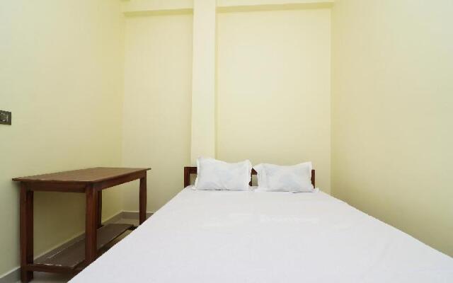 SPOT ON 41904 Hotel R.r Palace