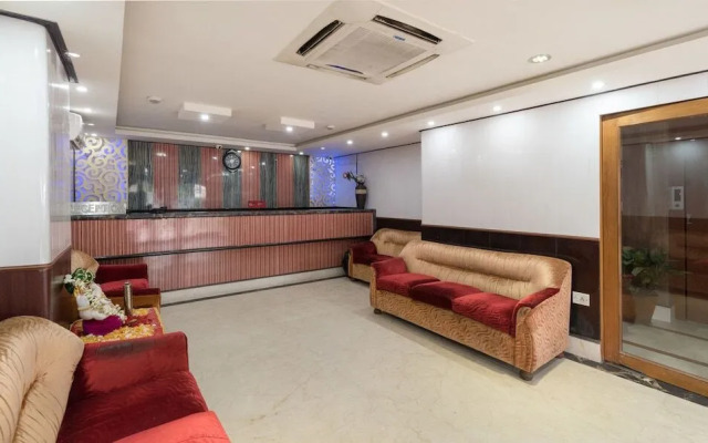 OYO 794 Hotel East Palace