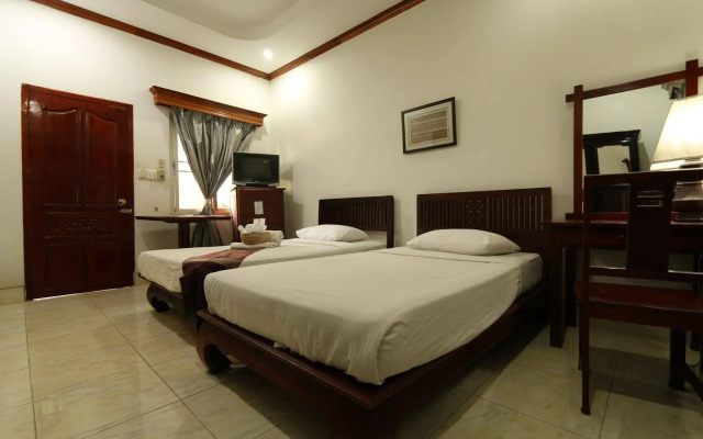 Lalco AR Hotel