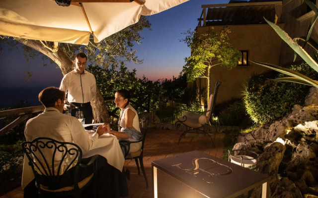Monastero Santa Rosa Hotel & Spa
