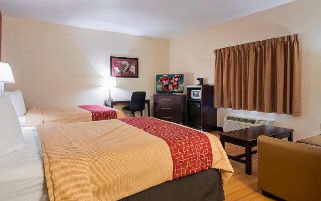 Red Roof Inn & Suites Lake Orion/ Auburn Hills