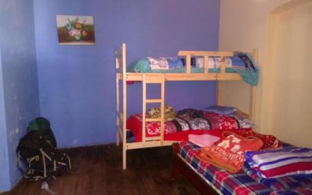 Old House backpackers B & B