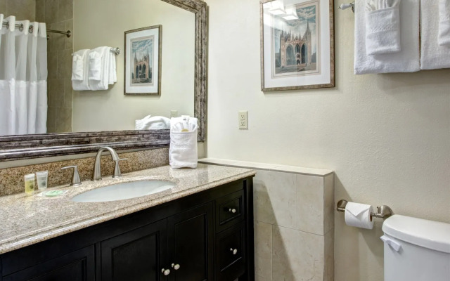 Hotel St. Pierre®, a French Quarter Inns® Hotel