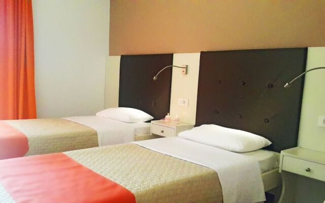 Paradosi Rooms & Apartments