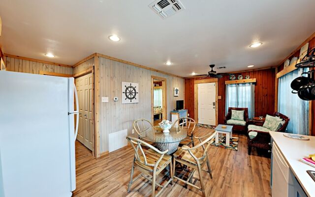 Sunrise Cabana by RedAwning 