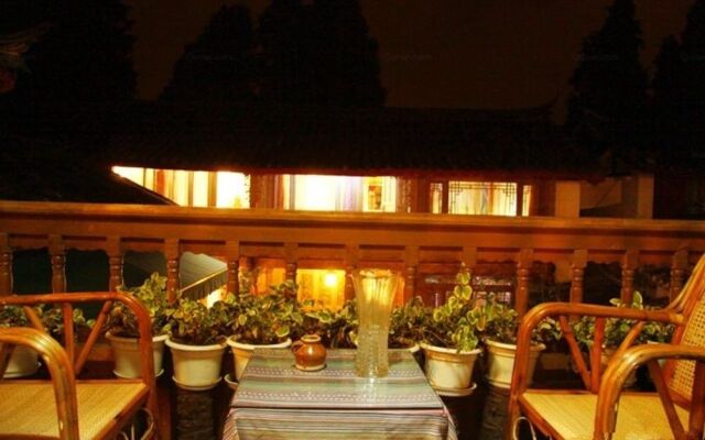 Revel in Lijiang Inn