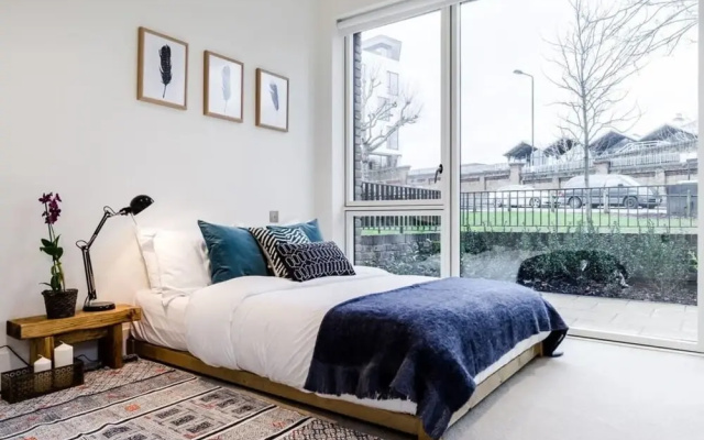 Chic 3 Bed 2 Bath in Kensal Green