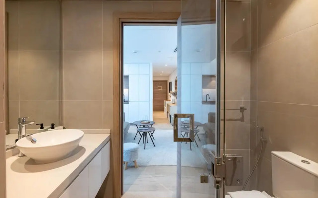 Chic 2BR w Dubai Marina Views