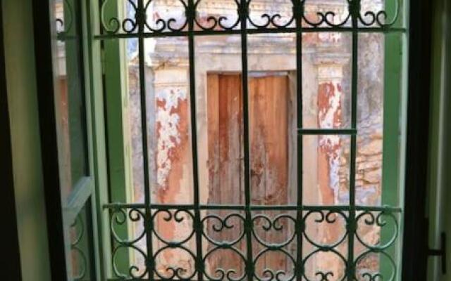 Bouganvilla, elegant residence and peaceful garden