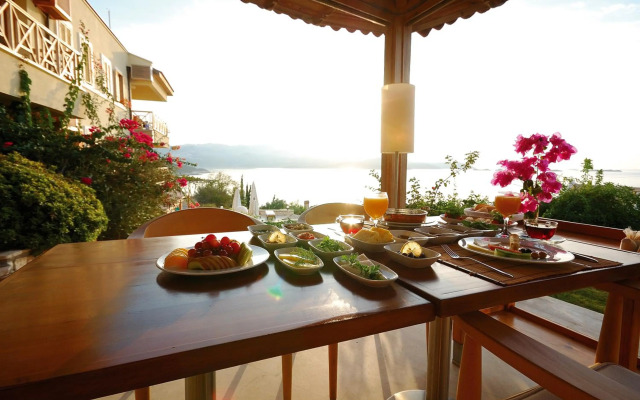 Lycia Hotel
