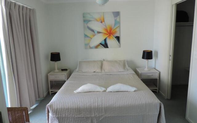 Emerald Sands Holiday Apartments
