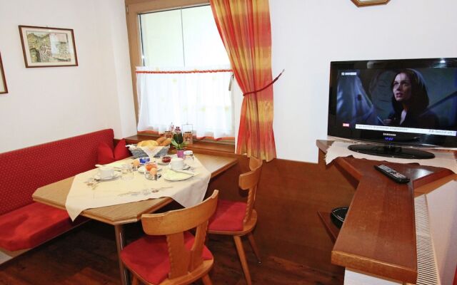 Inviting Apartment Near Ski Area in Schwendau