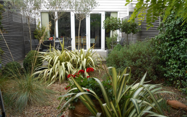 Sunnybank House in North Epsom