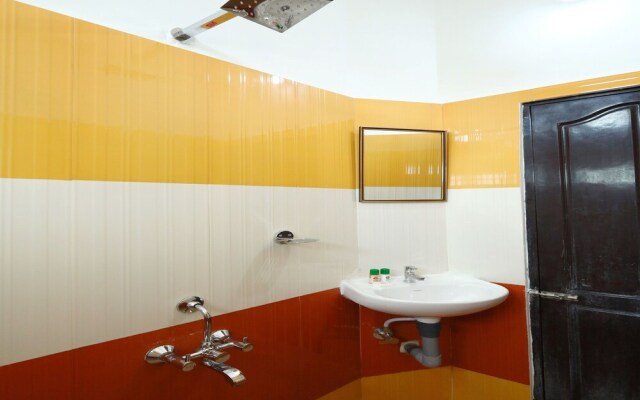 OYO 8964 Malabar Plaza Hotel