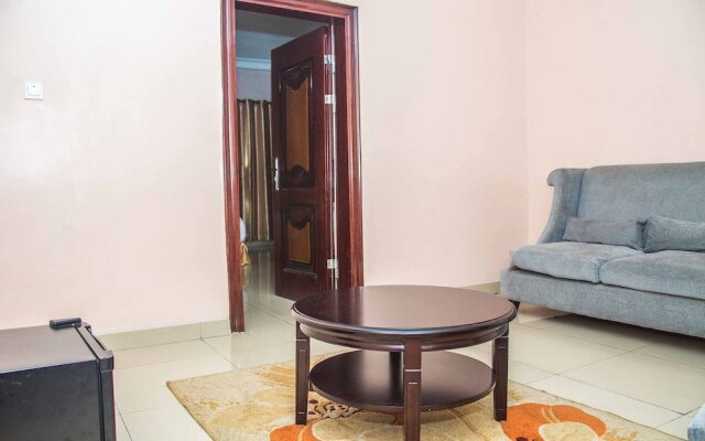 Royal Crest Hotel & Suites