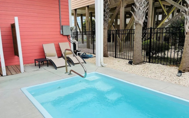 Nauti Time 5 Bedroom Home by RedAwning