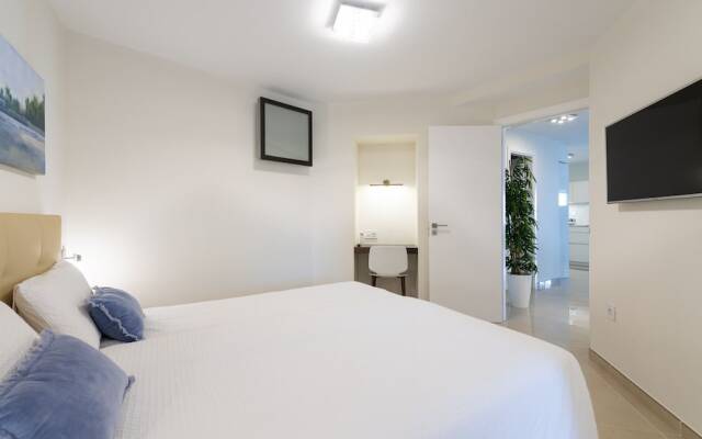 Luxury terrace Sea front P67B by CanariasGetaway