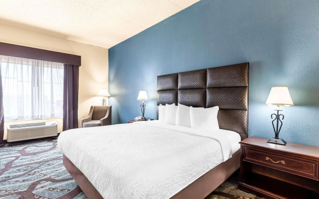 Best Western Holiday Manor