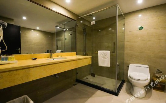 U-FREE Hotel (Jiading Jialuo Road)