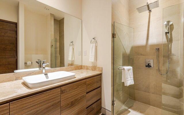 Elegante Condo, con alberca, zona Tezal