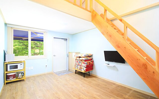 Goesan Hwayang Valley Water Zone Pension