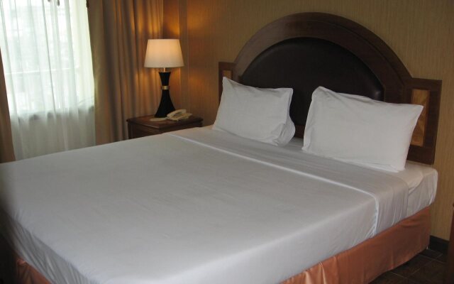 P.S Hotel  (SHA Extra Plus)