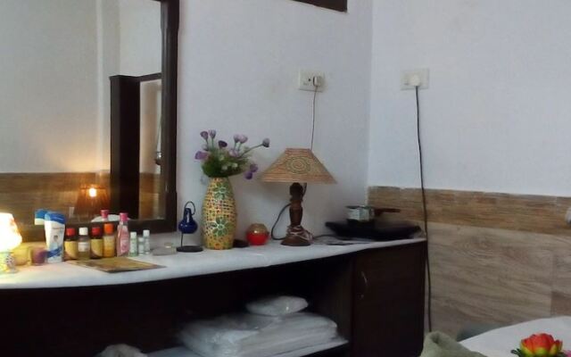 Hotel Ganesha Inn