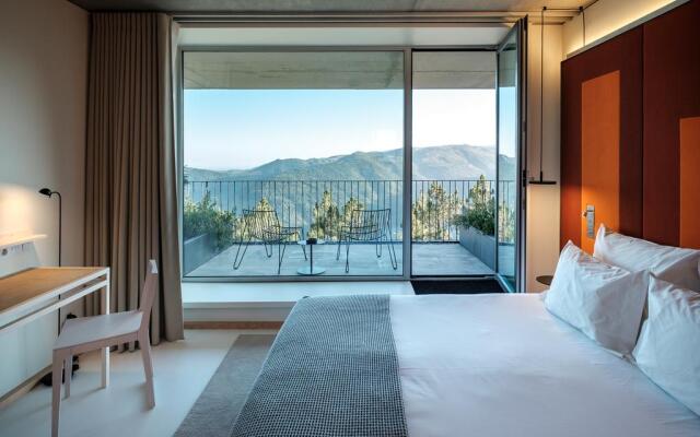 Casa de São Lourenço - Burel Panorama Hotel - Member of Design Hotels