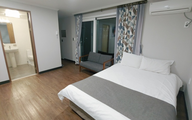 Jeju Hotel Tong Yeondong