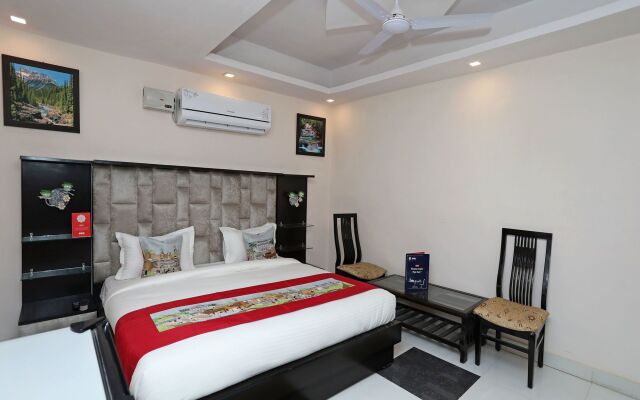 OYO 10558 Hotel Qlark