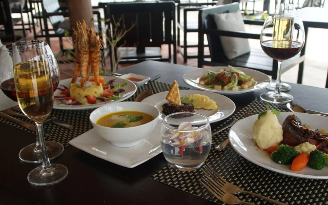 Boutique Kampot Hotel