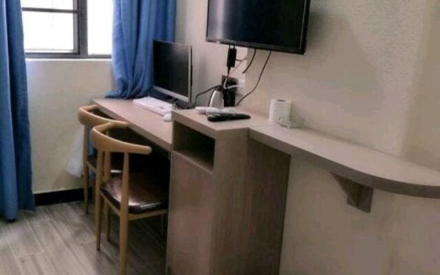 Central Theme Hotel by OYO Rooms