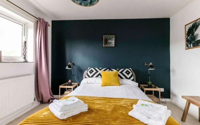 Stylish Bright Cambridge Home