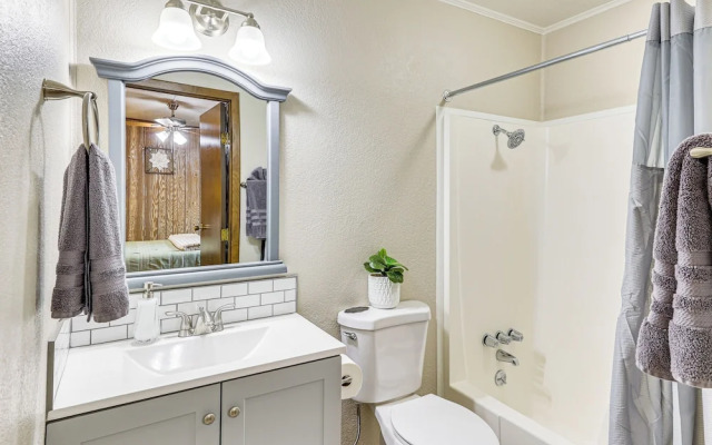 2 Mi to Dtwn: Home w/ Deck & Grill in Payson