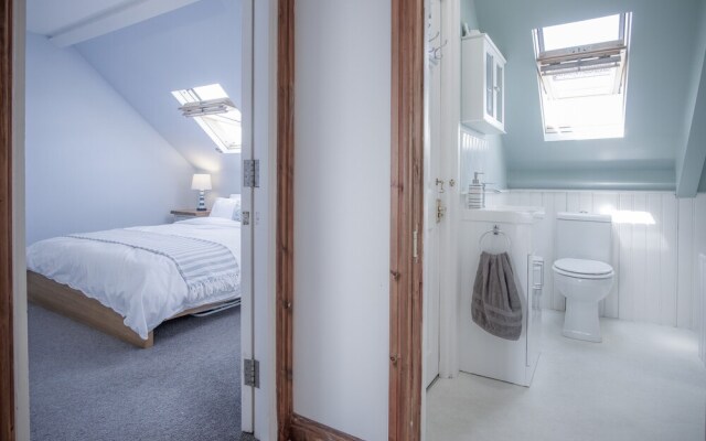 The Nest - 1 Bedroom Apartment - Tenby