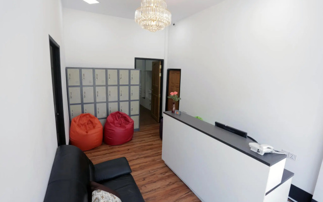 Backpacker Hostel - Adults Only