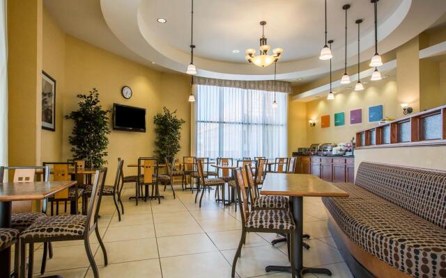 Comfort Suites Barstow near I-15