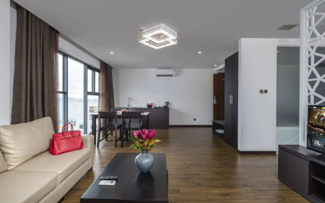 Meriton Hotel