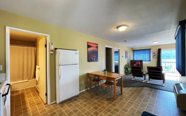 Kokanee Glacier Resort