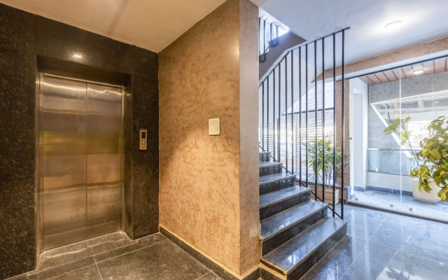 Saltstayz Premier - Paschim Vihar