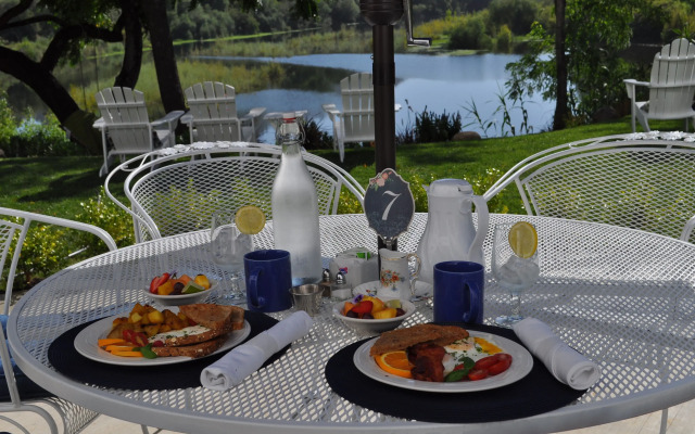 The River Belle Inn