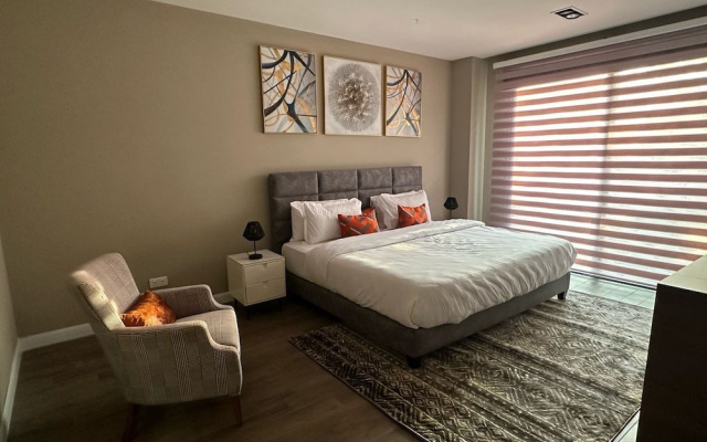 Peravi Suites at Pearl In The City
