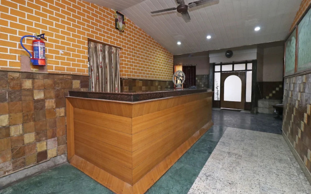 SPOT ON 37002 Hotel Natraj