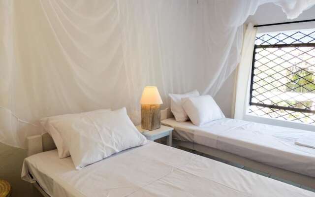 Baobab Beach House Bed & Breakfast