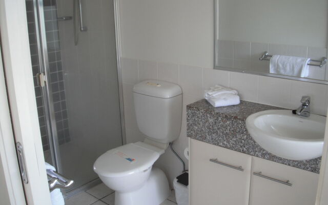 Meridian Alex Beach Apartments
