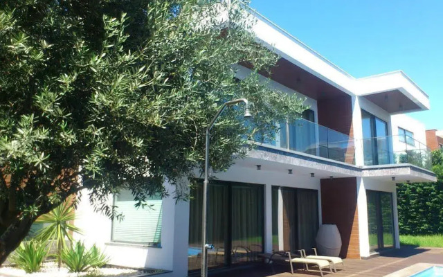Victoria Villa