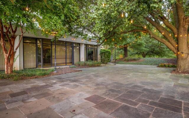 Crowne Plaza College Park - Washington DC by IHG