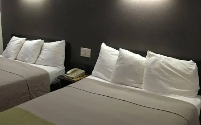 Travelodge by Wyndham Willows