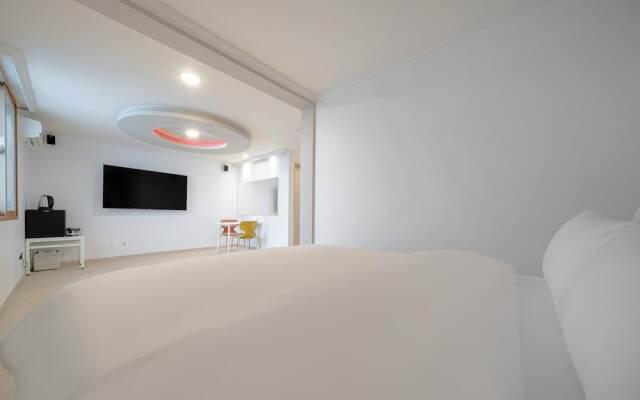 Gwangju Chungjangro Tiffany Self Check-in Motel